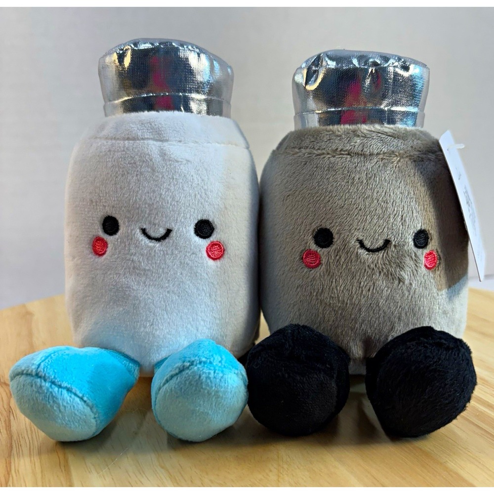 Hallmark Better Together Magnetic Salt & Pepper Plush Set KID3016 2024 New